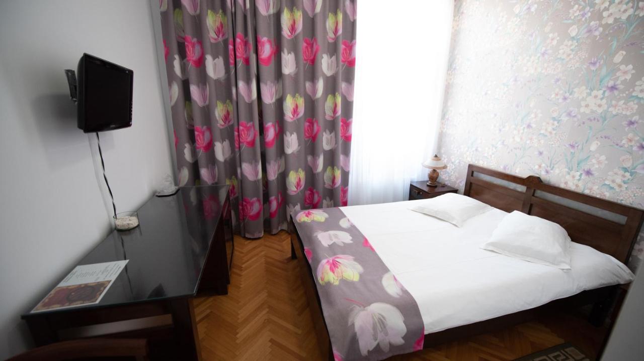 Pension Arena Kluż-Napoka Zewnętrze zdjęcie