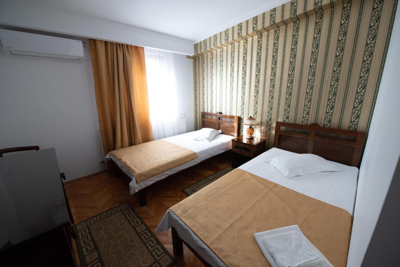 Pension Arena Kluż-Napoka Zewnętrze zdjęcie